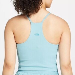 NWOT The North Face Slim Fit Tank Cropped M women’s